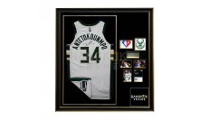 กรอบรูปโชว์เสื้อกีฬา ที่ระลึกจากนักบาสเก็ตบอลชื่อดัง